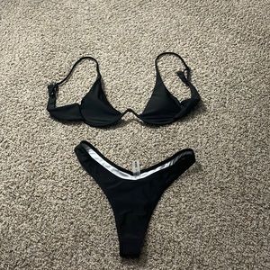 Black bikini